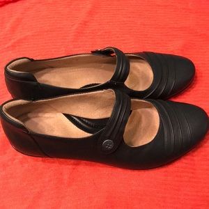 Naturalizer “Helma” Mary Janes